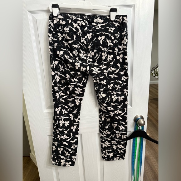 Lauren Ralph Lauren Black & White Floral Print Jeans Pants LRL Size 10 Preppy - Picture 4 of 5